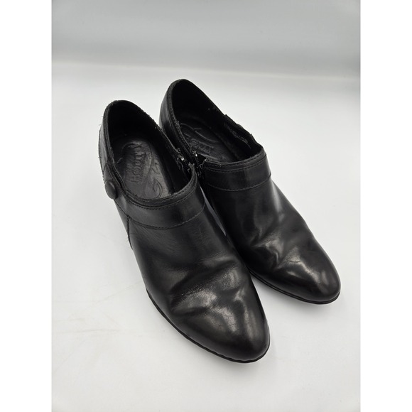 Shoes - Born‎ Leather Ankle Boots Women's Size 9 Black Booties